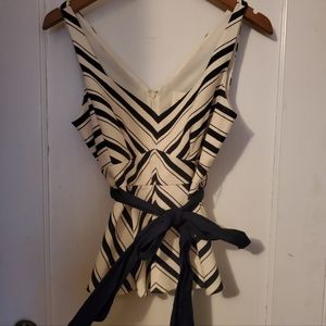 Super Cute Anthropolgie Maeve Top. Fitted and Flared!